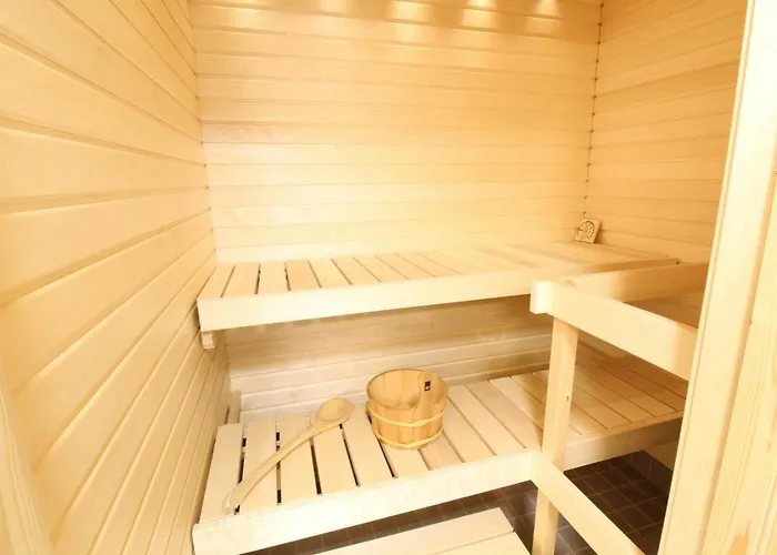 Spacious For 5 With Sauna Vantaa