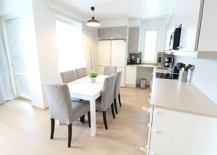 Spacious For 5 With Sauna Vantaa